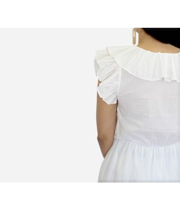 Robe femme a base de broderie anglaise